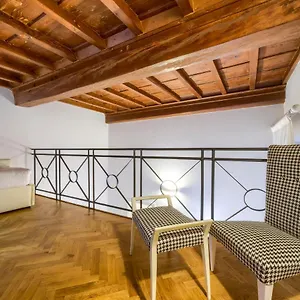 Apartment La Casa Di Bruna E Giordano In Santo Spirito, Florence
